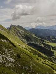 Love and him lt;lt;l